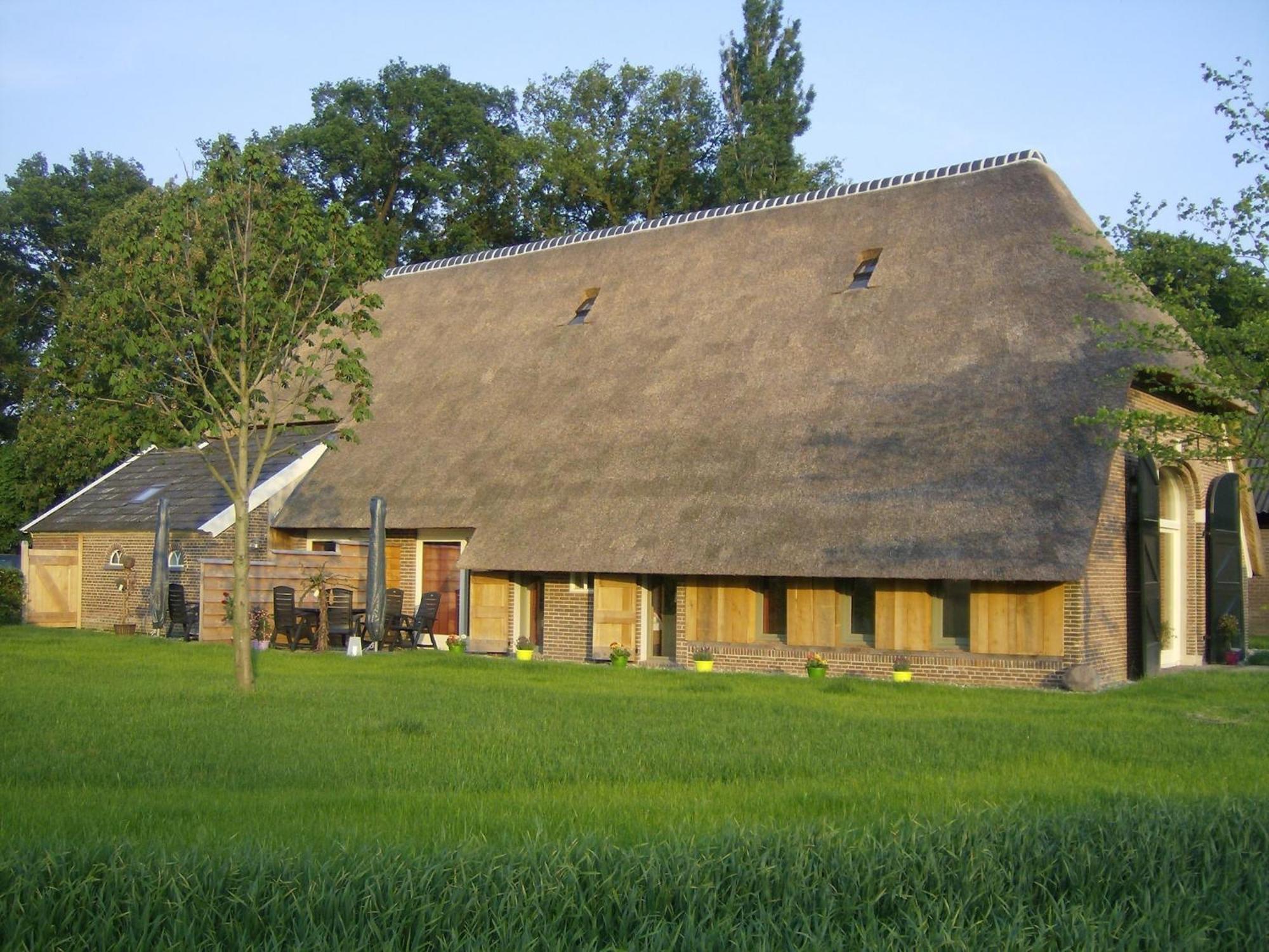 Quaint Farmhouse In Geesteren With Meadow View Екстериор снимка