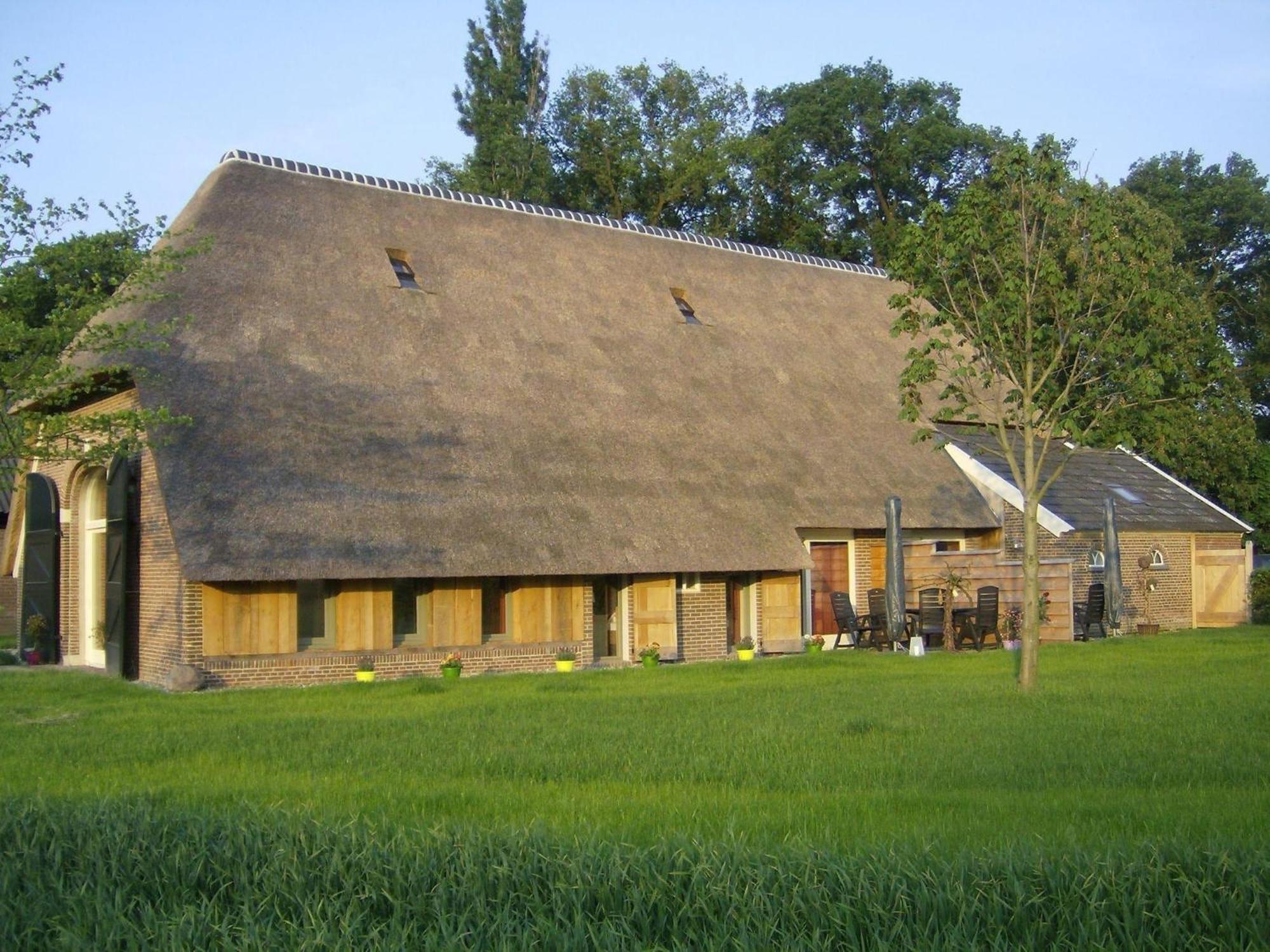 Quaint Farmhouse In Geesteren With Meadow View Екстериор снимка